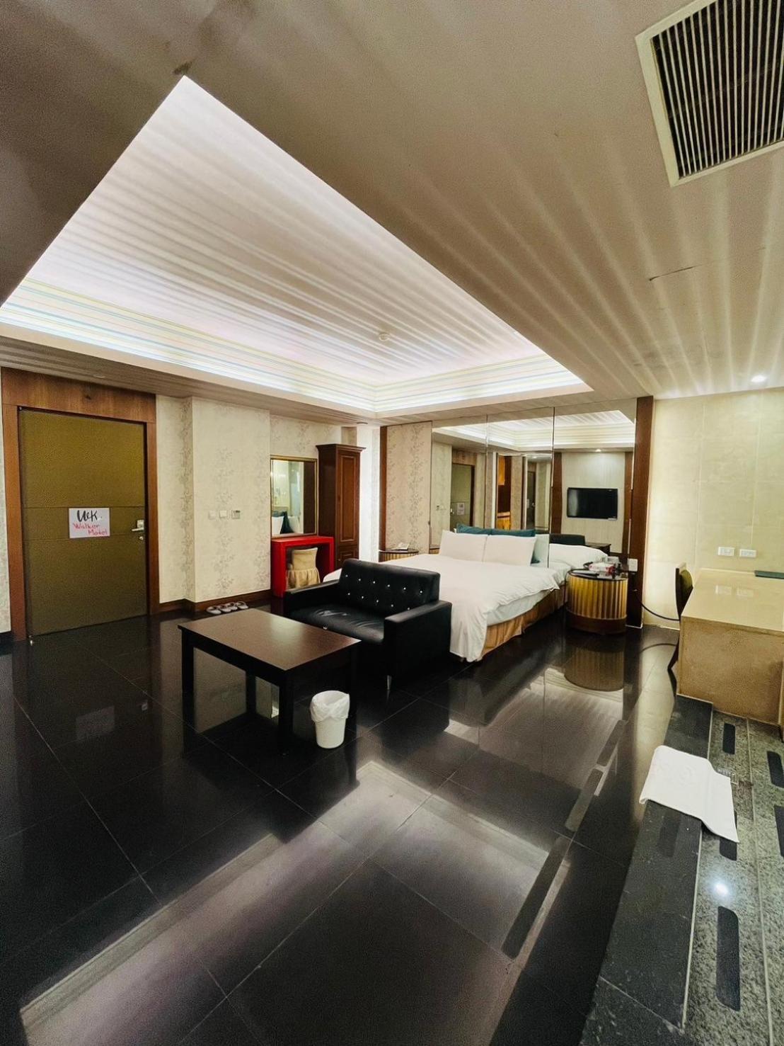 Walker Motel Tajpej Zewnętrze zdjęcie