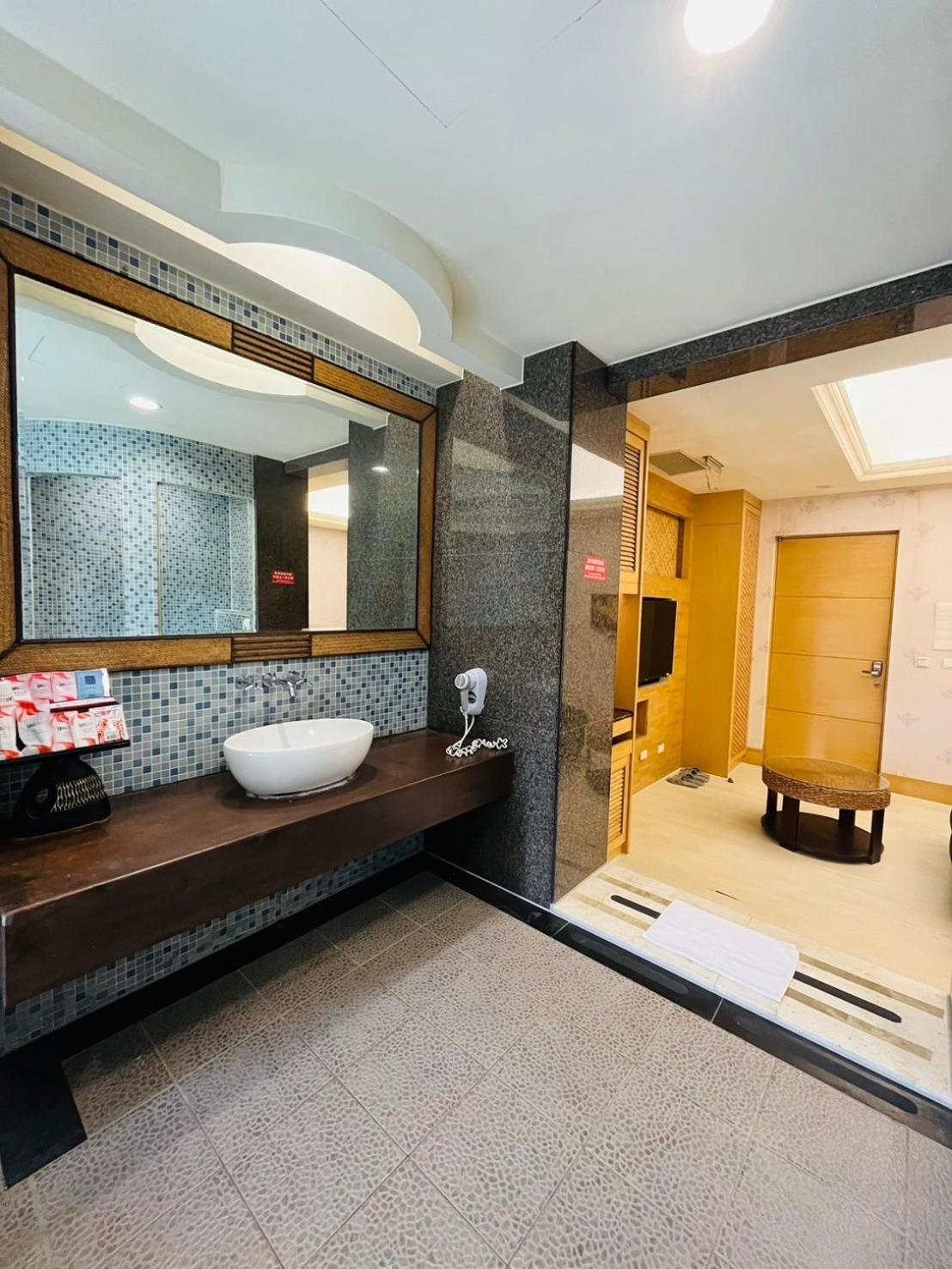 Walker Motel Tajpej Zewnętrze zdjęcie
