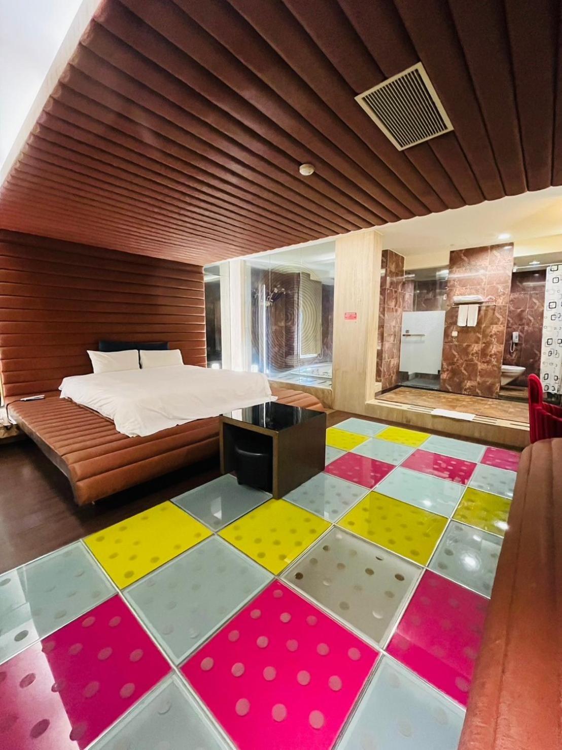 Walker Motel Tajpej Zewnętrze zdjęcie